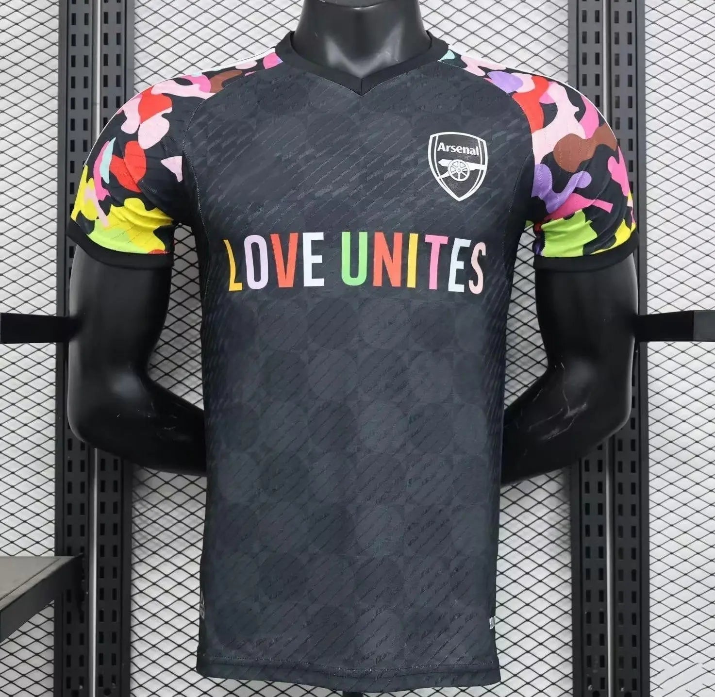 Arsenal maillot Édition « Love Unites » version Player 2023 2024