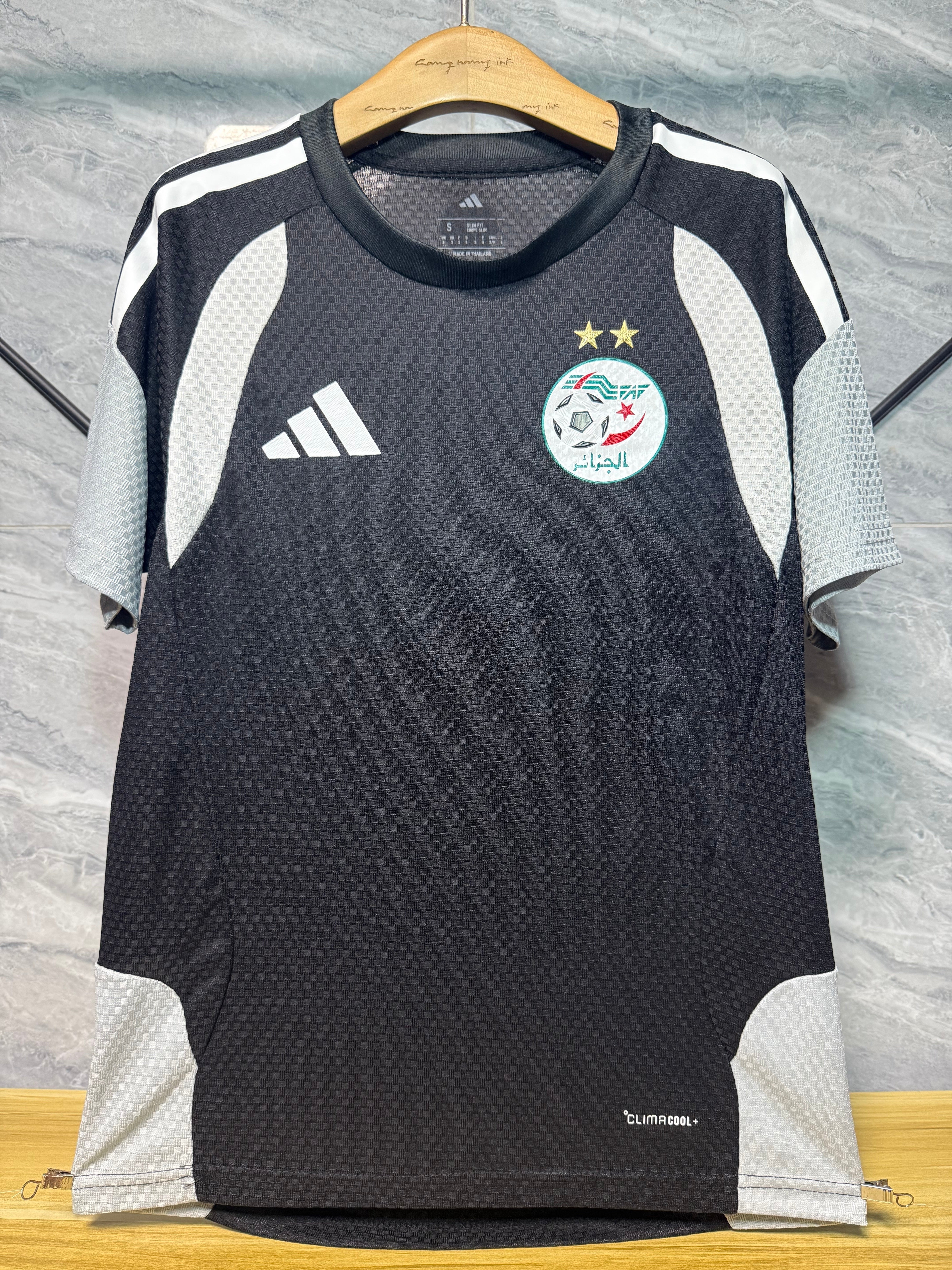 ALGÉRIE - MAILLOT ENTRAINEMENT JOUEUR 2026