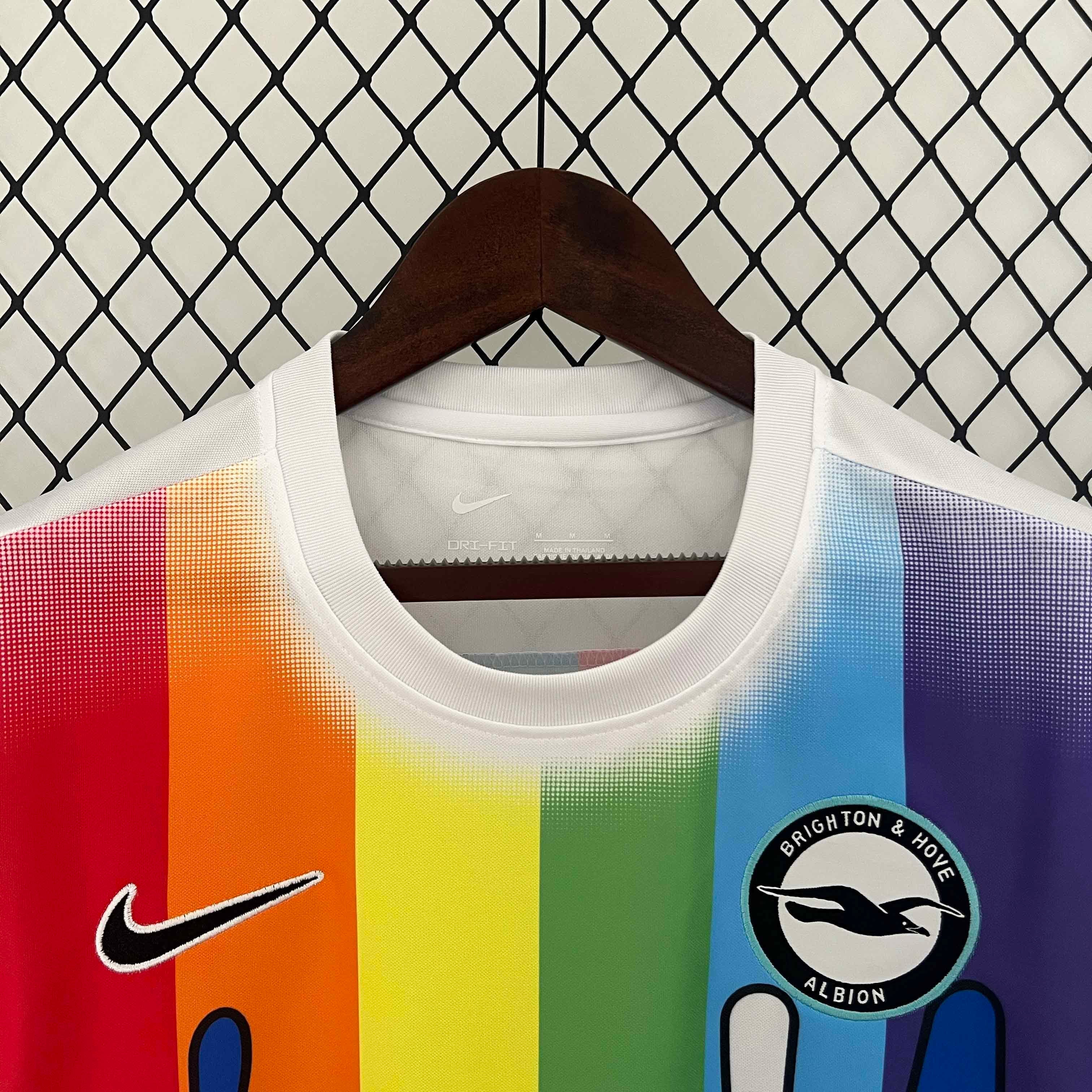 BRIGHTON - MAILLOT AVANT MATCH "HOVE ALBION RAINBOW LACES" 23/24