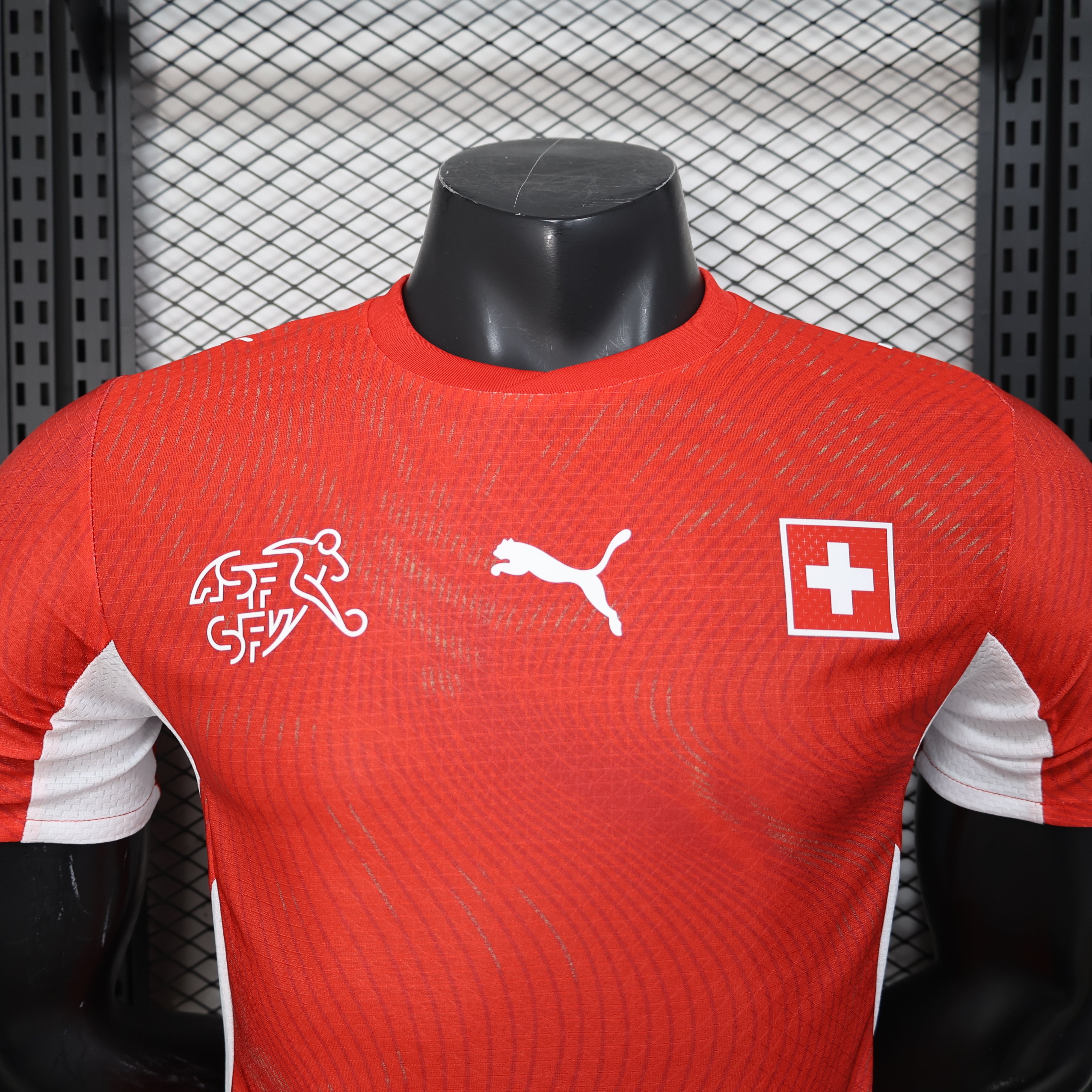 SUISSE - MAILLOT DOMICILE JOUEUR 2026
