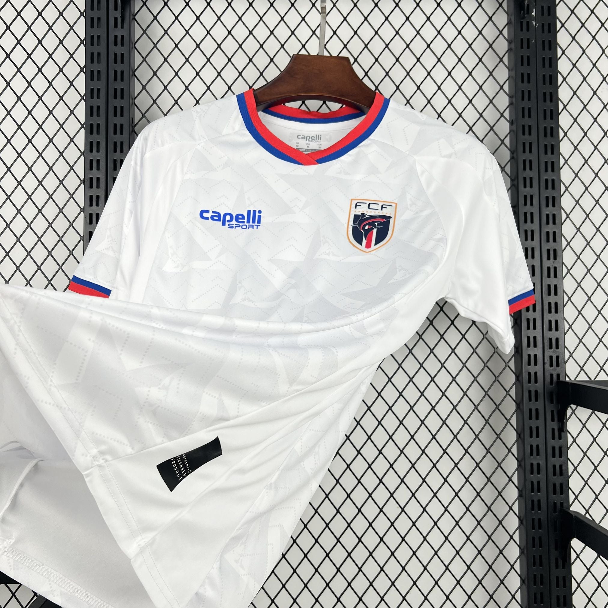 CAP-VERT - MAILLOT EXTÉRIEUR 2026