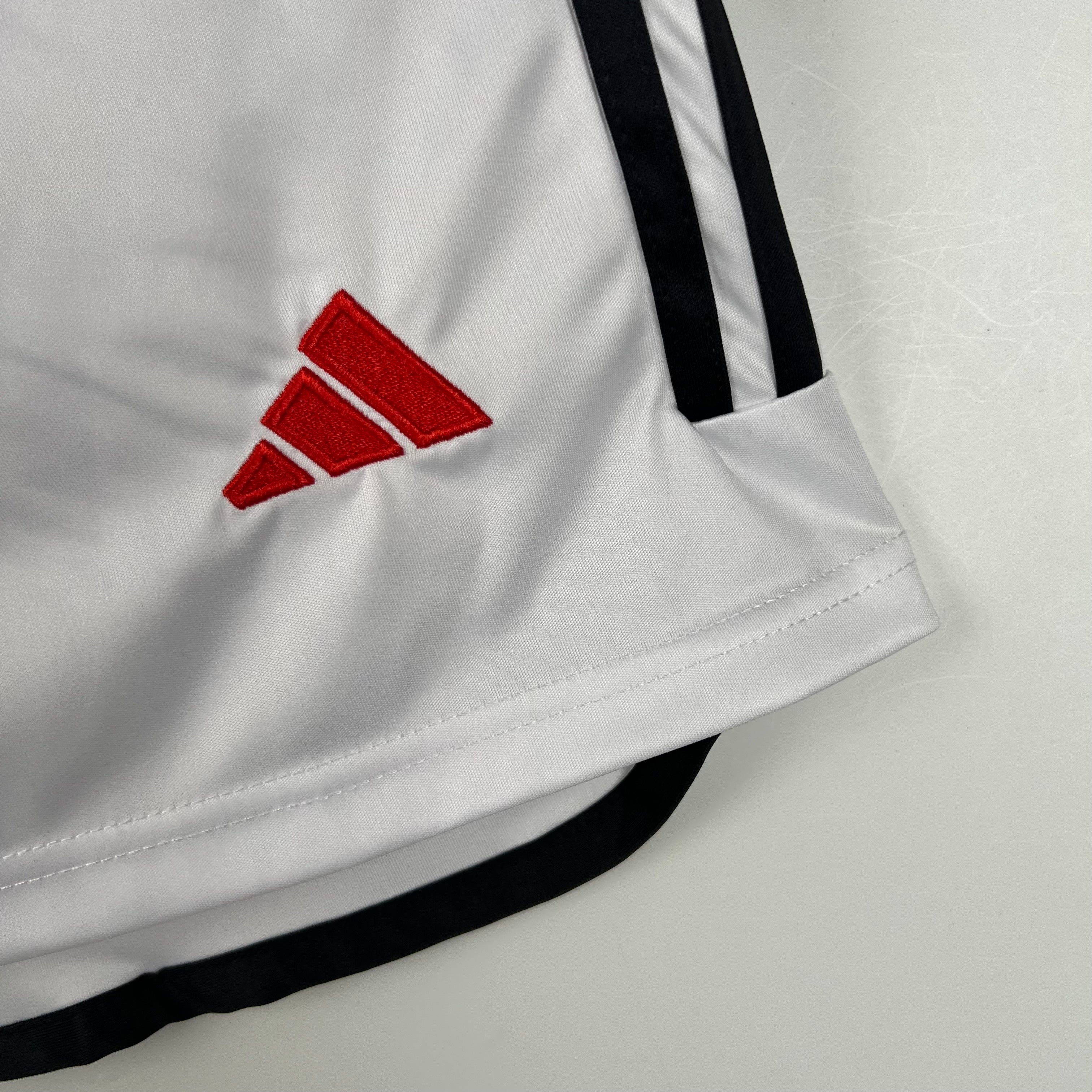 MANCHESTER UNITED - SHORT DOMICILE 23/24