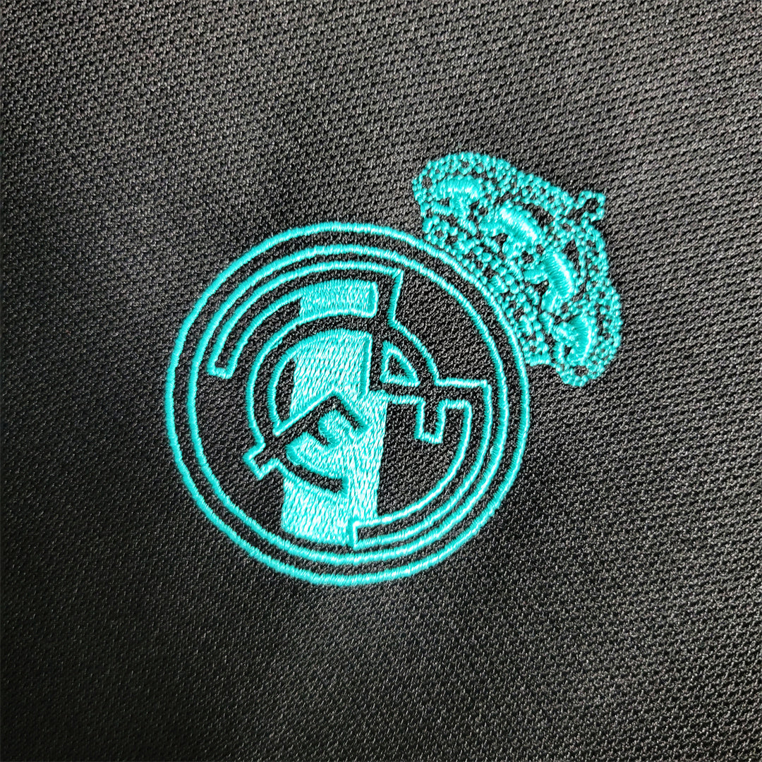 REAL MADRID - MAILLOT EXTÉRIEUR RETRO 17/18