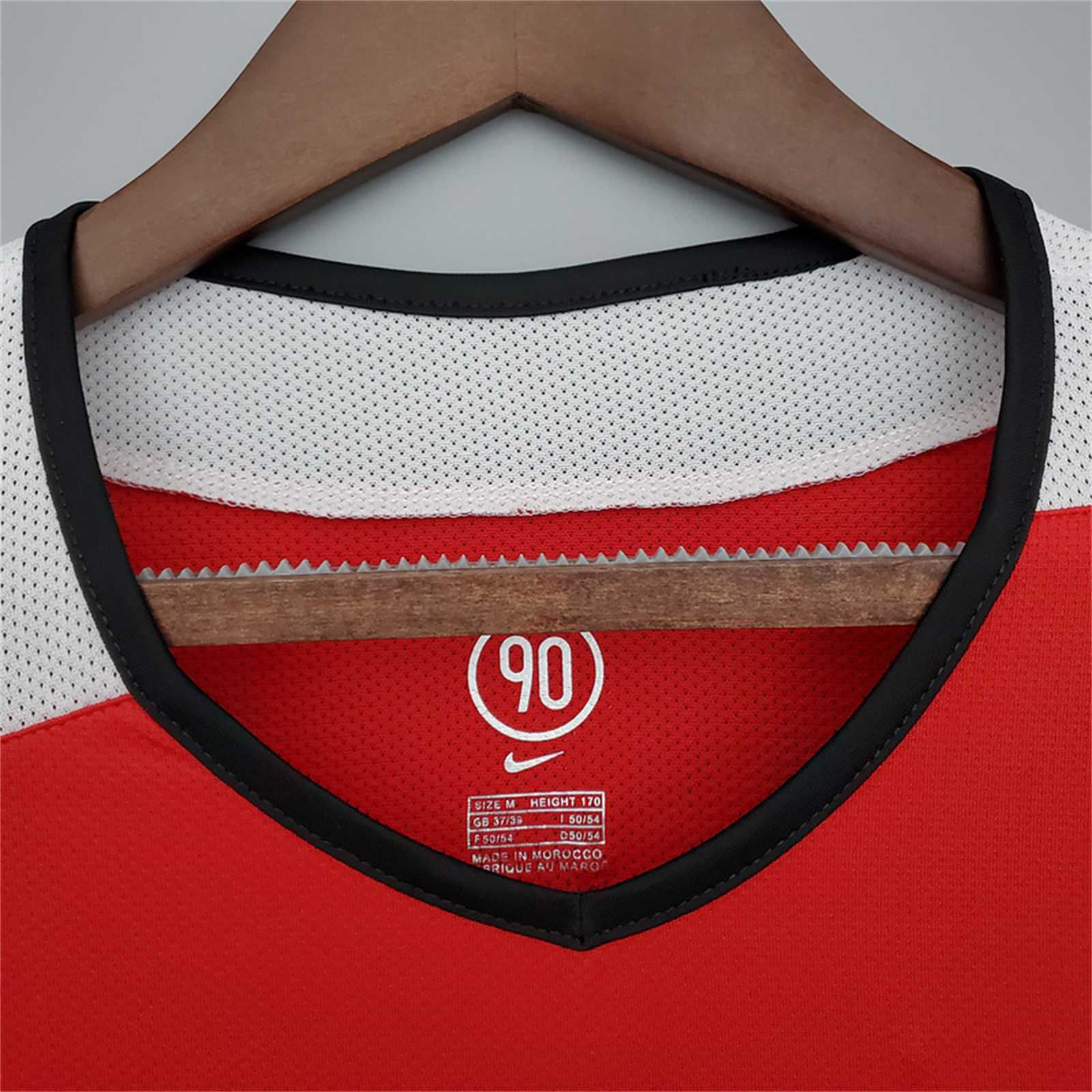 MANCHESTER UNITED - MAILLOT DOMICILE RETRO 04/06