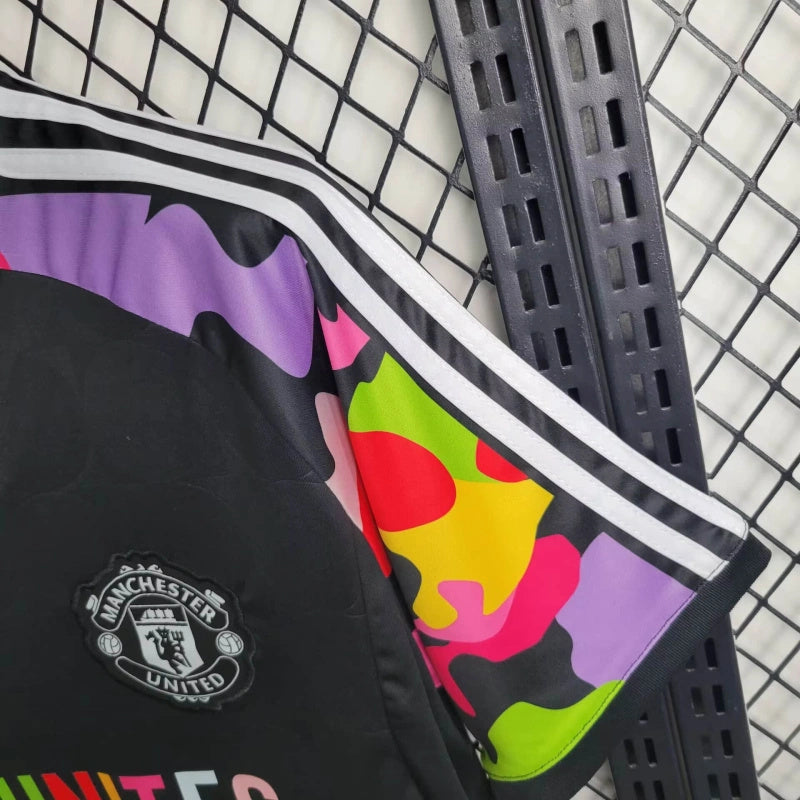 MANCHESTER UNITED - MAILLOT "LOVE UNITES" 24/25