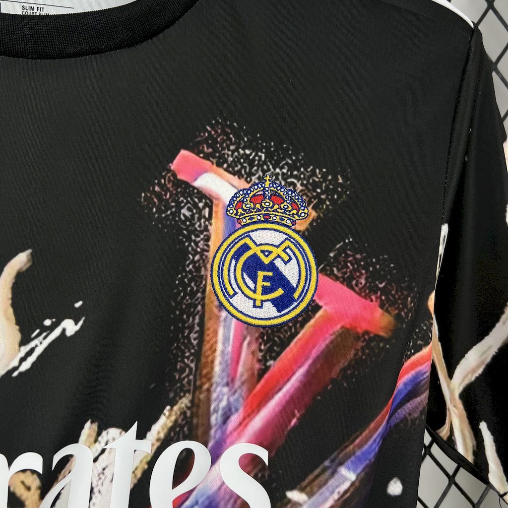 REAL MADRID - MAILLOT CONCEPT 25/26