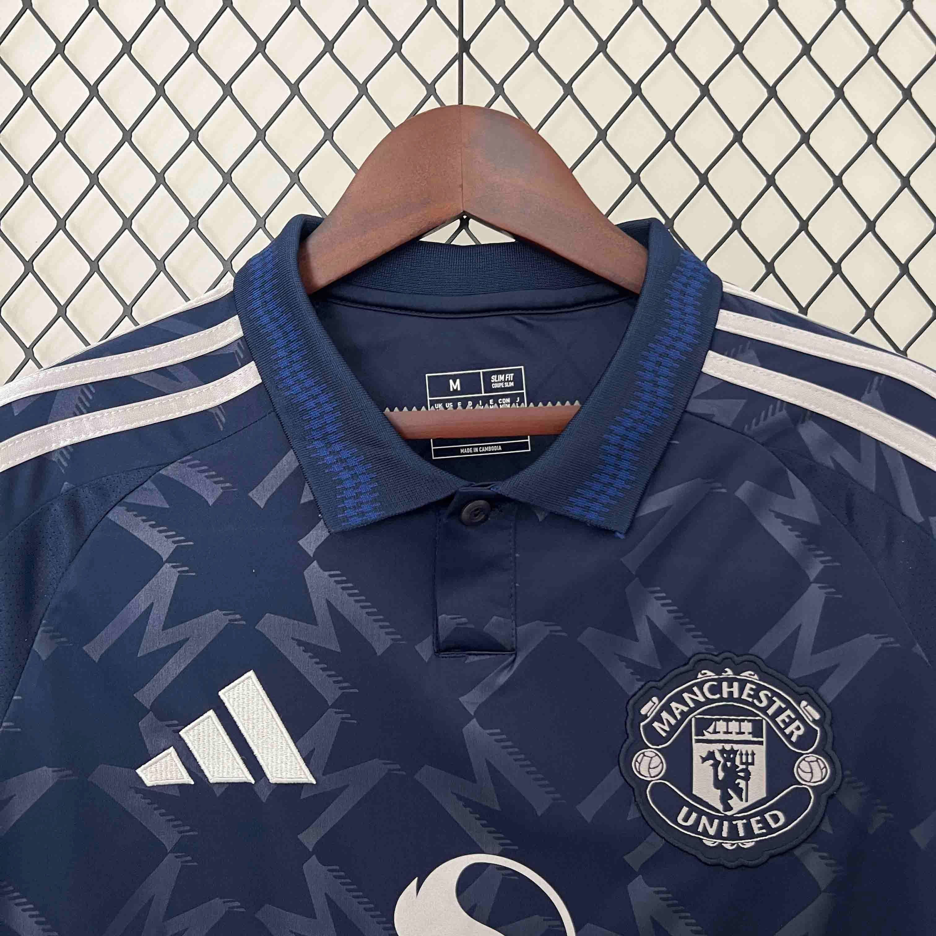 MANCHESTER UNITED - MAILLOT EXTÉRIEUR 24/25