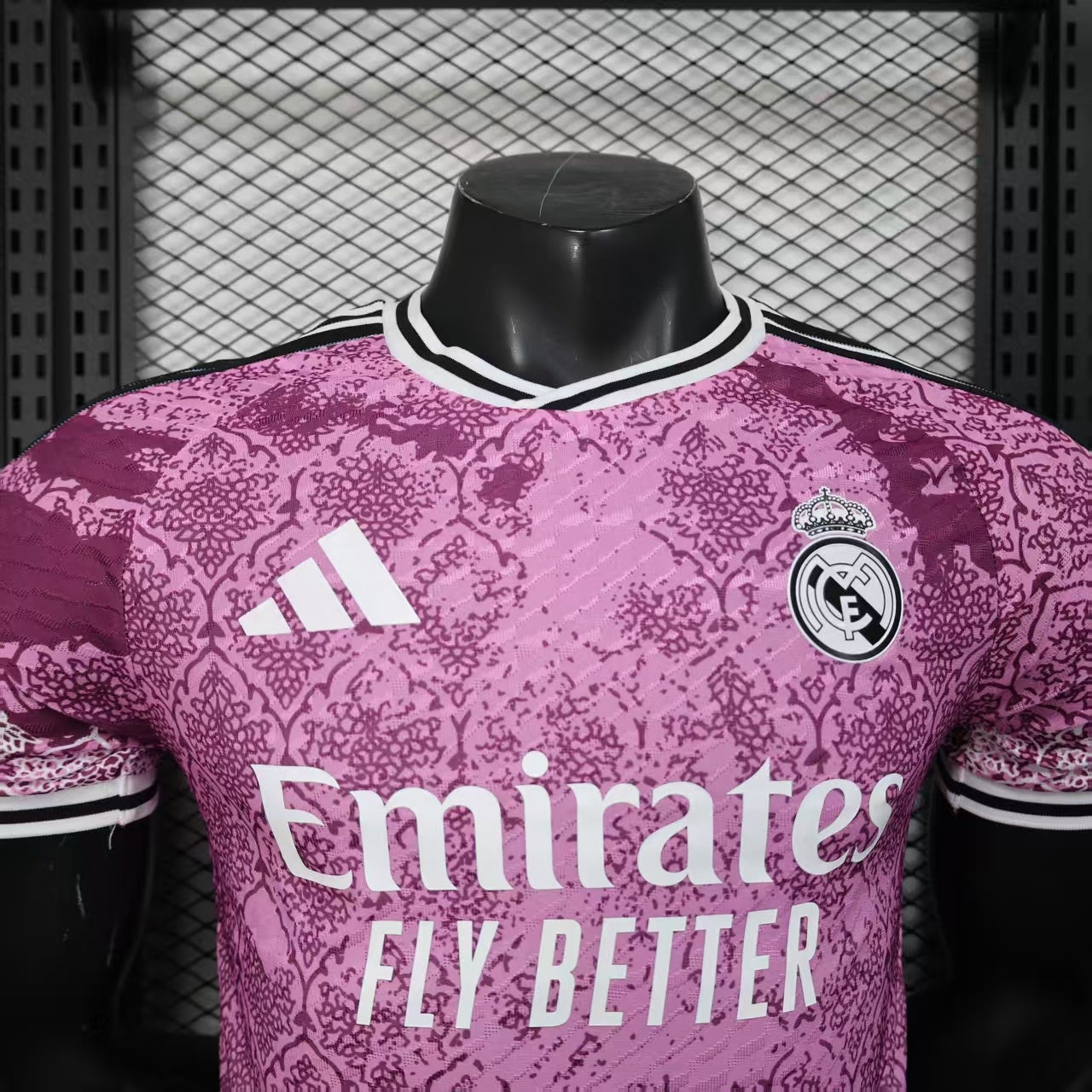 REAL MADRID - MAILLOT CONCEPT 2024