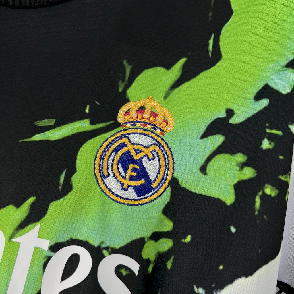REAL MADRID - MAILLOT CONCEPT 25/26