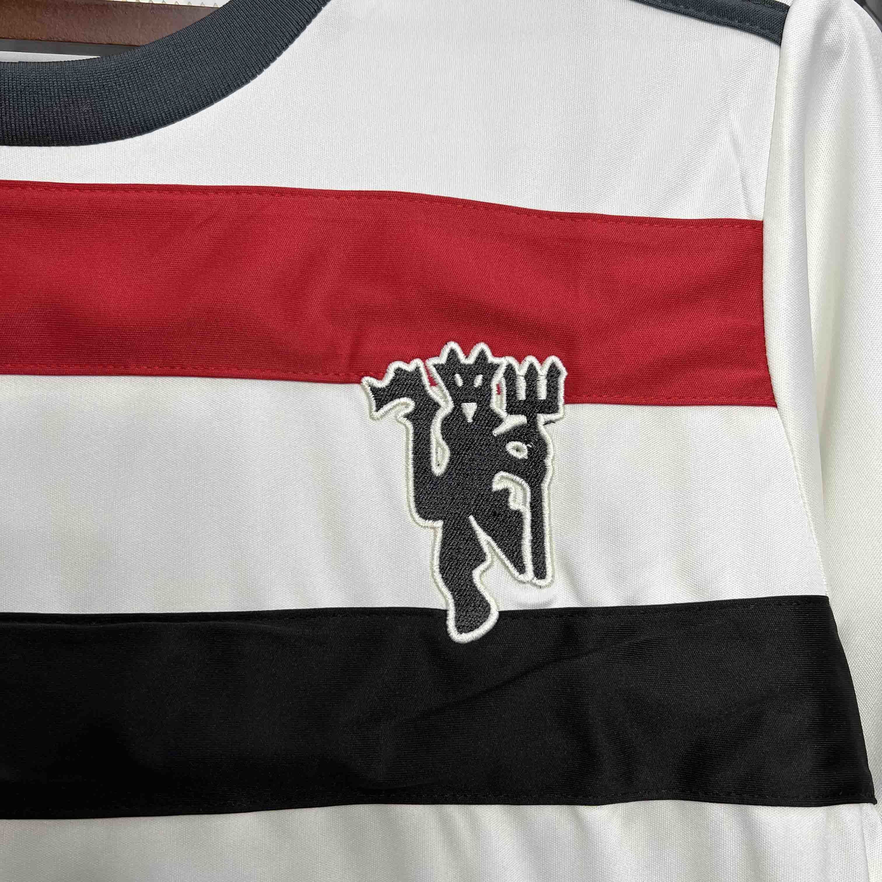 MANCHESTER UNITED - MAILLOT EXTÉRIEUR THIRD 24/25