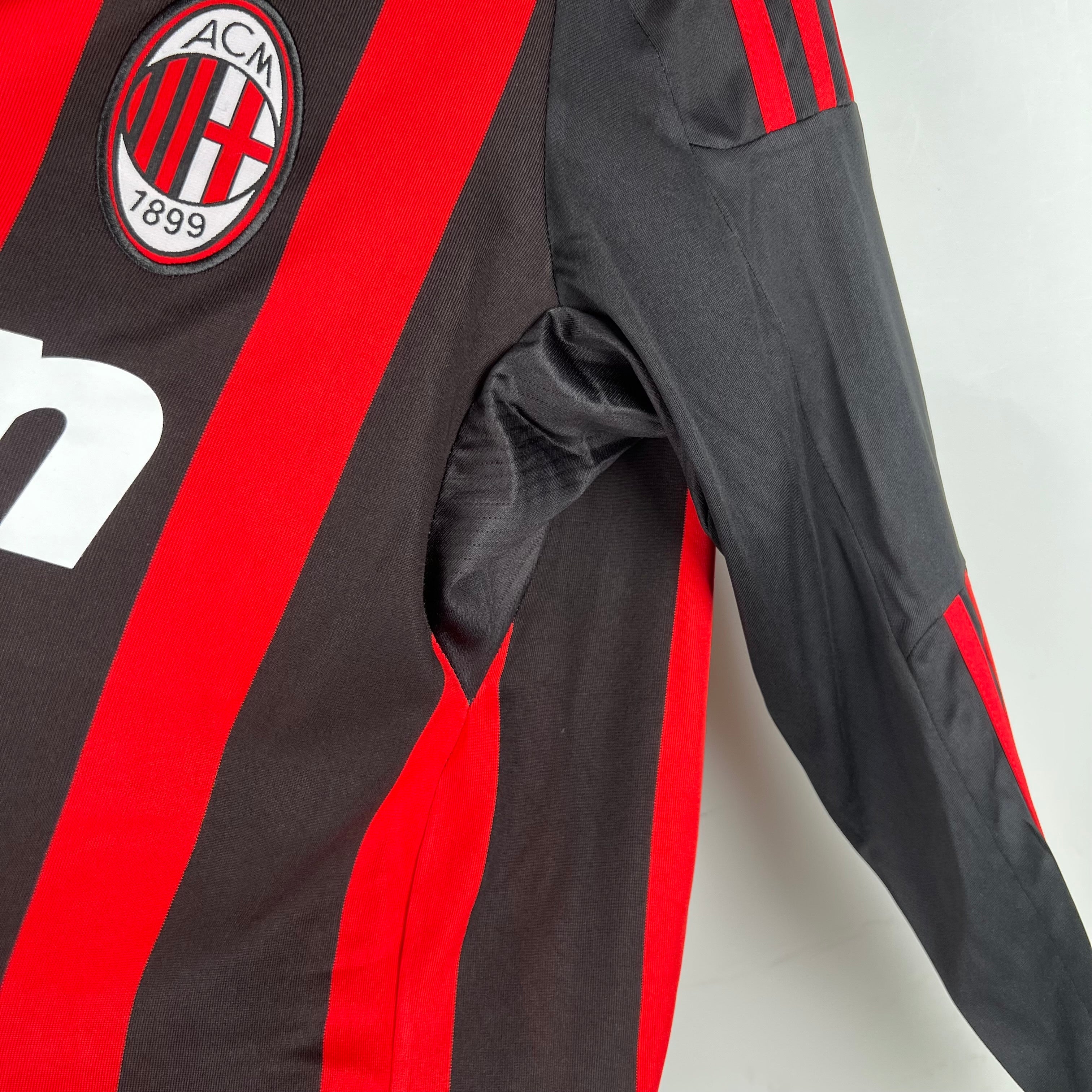 AC MILAN - MAILLOT DOMICILE MANCHES LONGUES RETRO 08/09