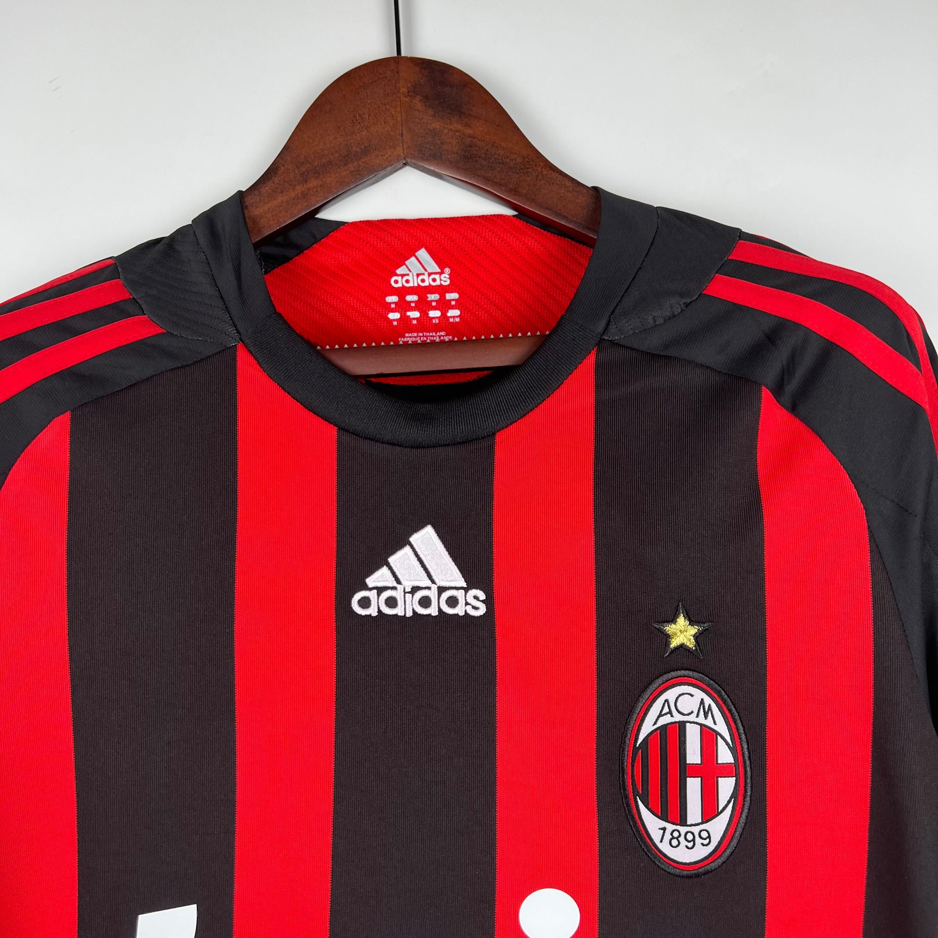 AC MILAN - MAILLOT DOMICILE MANCHES LONGUES RETRO 08/09