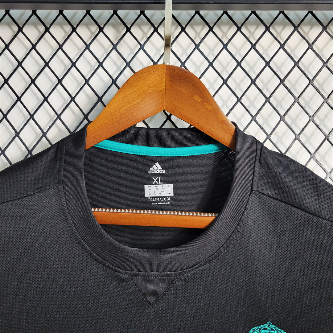 REAL MADRID - MAILLOT EXTÉRIEUR MANCHES LONGUES RETRO 17/18