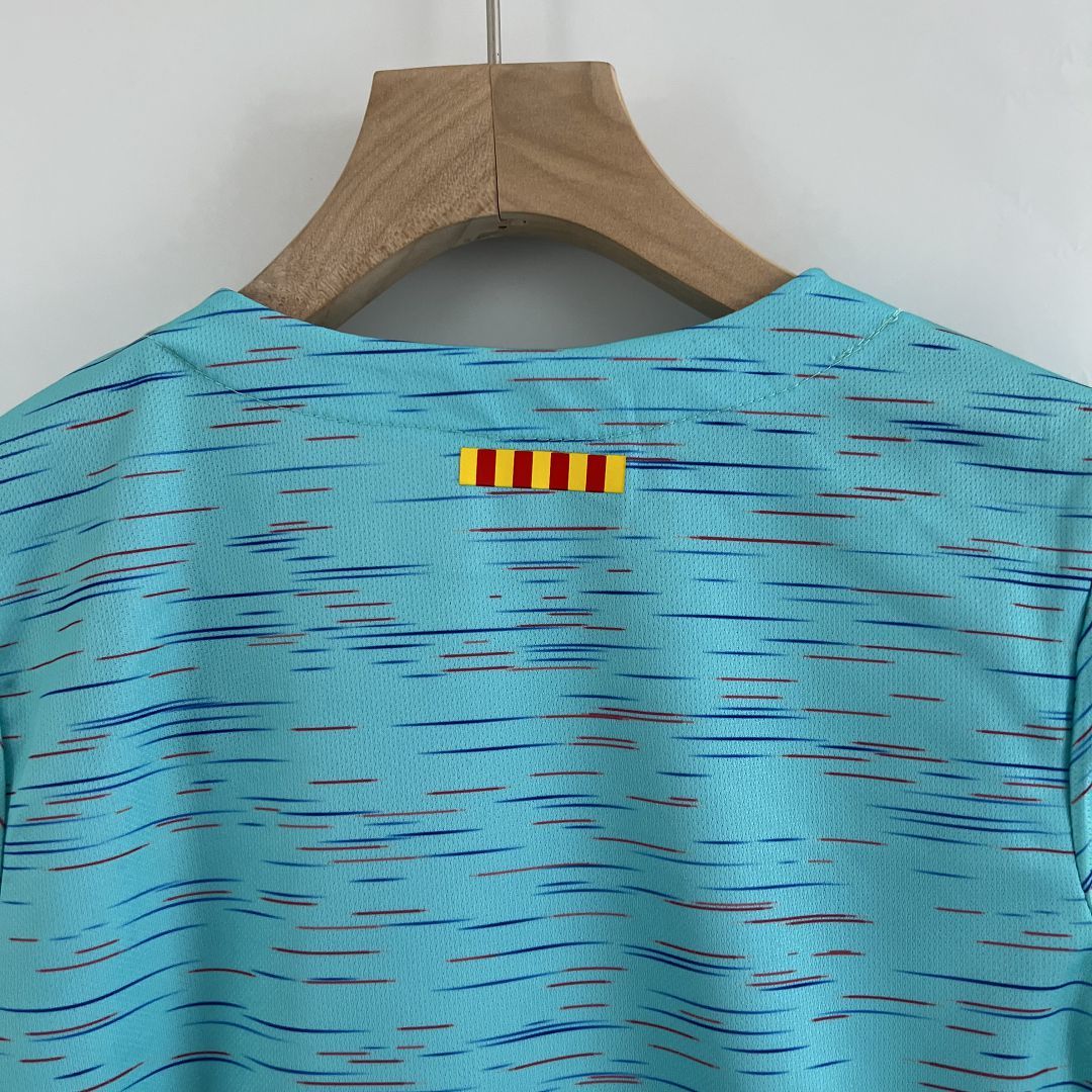 FC BARCELONE - ENSEMBLE ENFANT EXTÉRIEUR THIRD 23/24