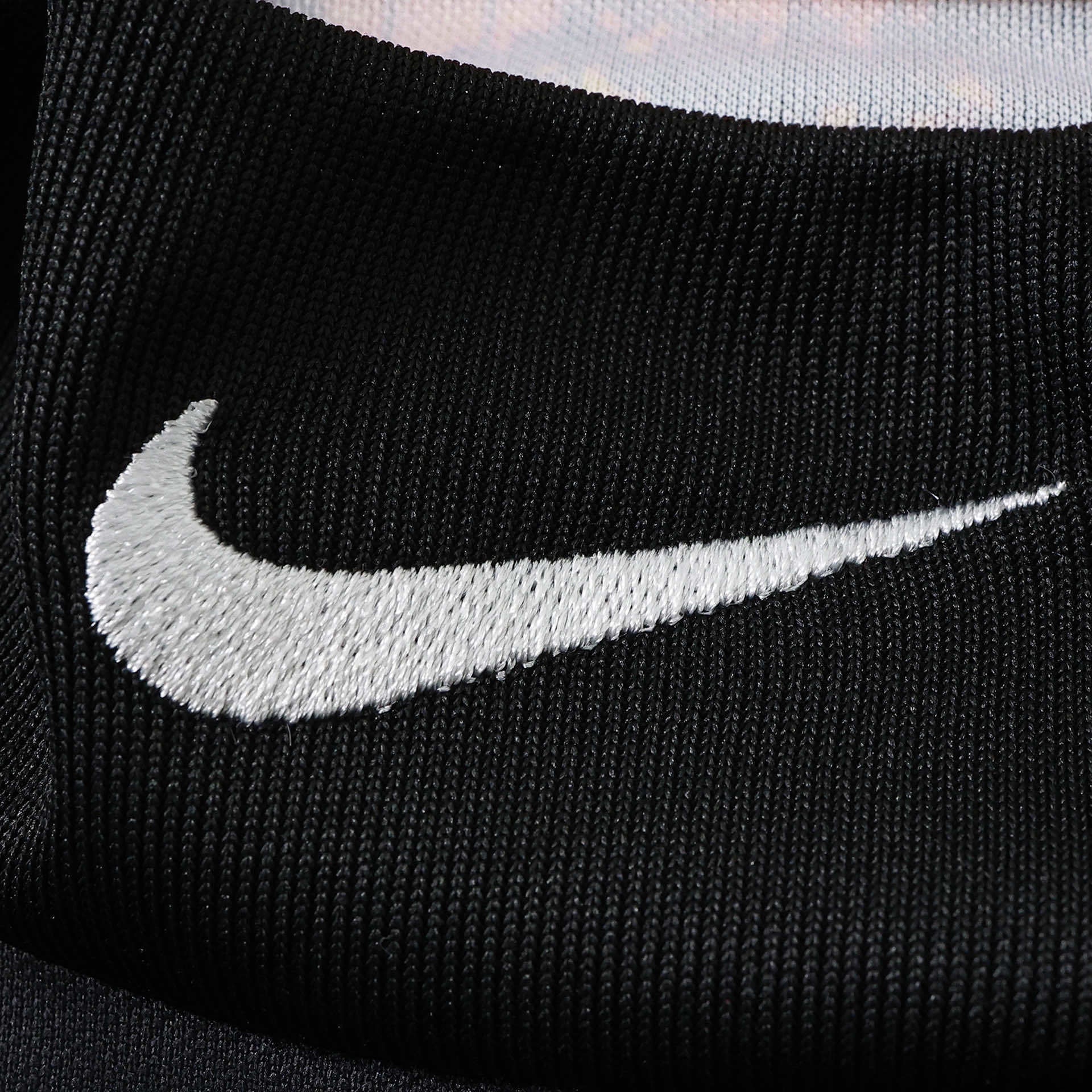 Leazofoot black long-sleeve goalkeeper jersey with white embroidered Nike logo.