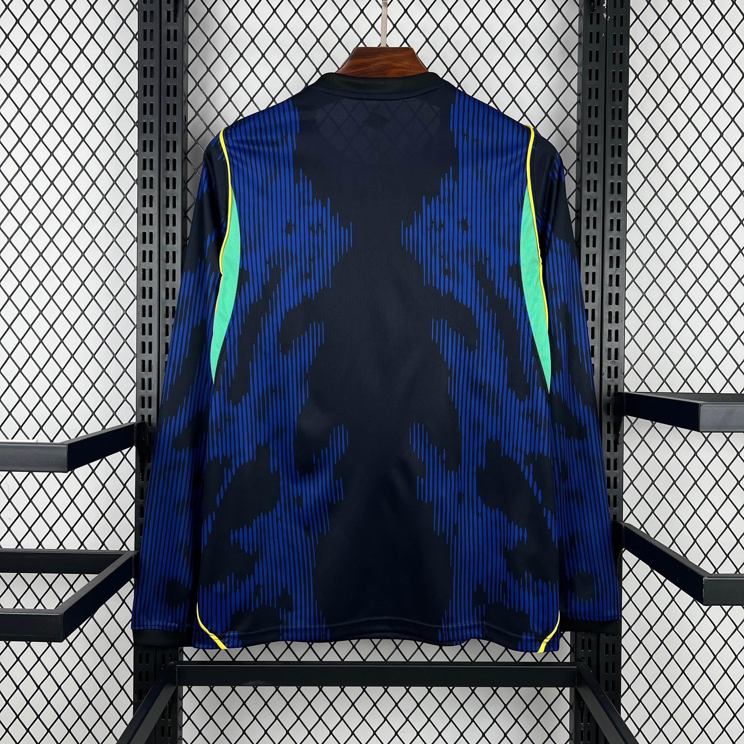 Leazofoot BRÉSIL 2026 long sleeve away jersey with blue and black abstract pattern and green accents.