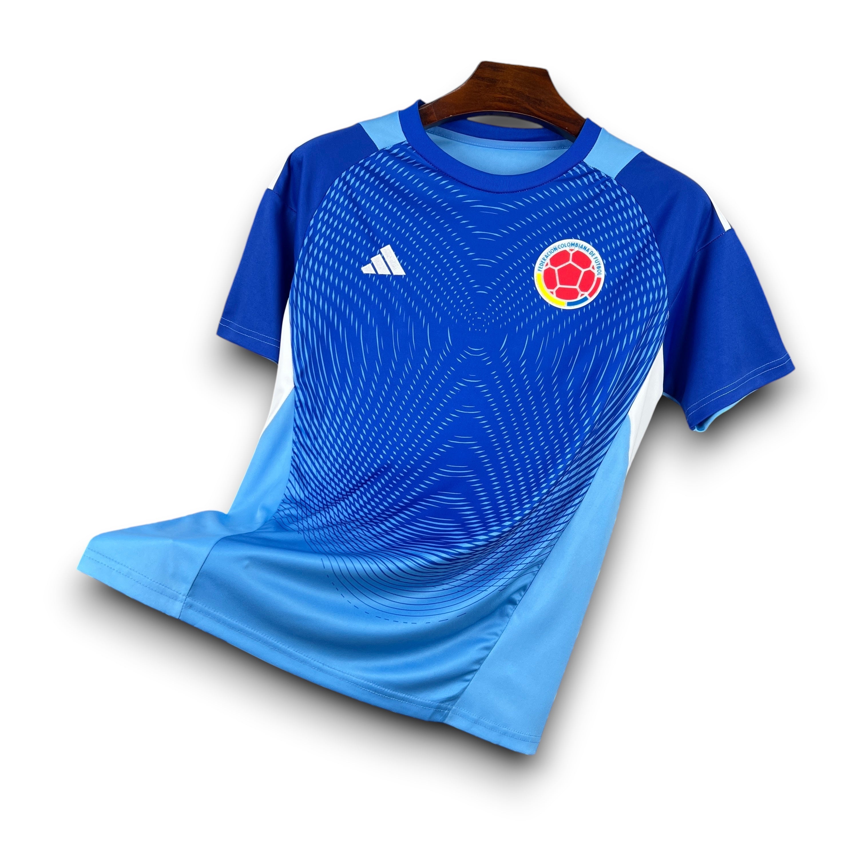 Leazofoot COLOMBIE - MAILLOT AVANT MATCH 2026 blue soccer jersey with white accents and a graphic pattern.