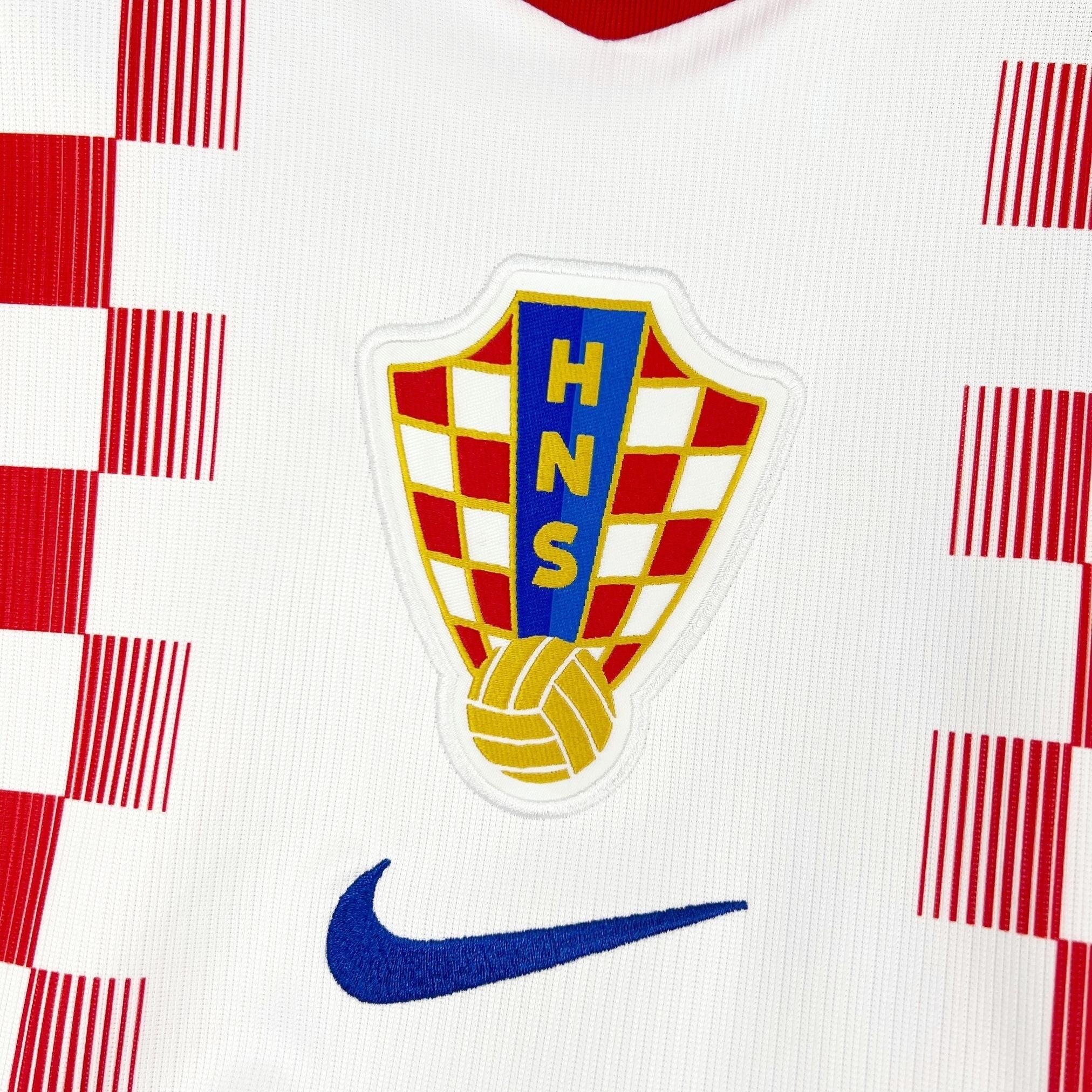 Leazofoot Croatia 2026 home football jersey with red and white checkerboard pattern and embroidered crest.