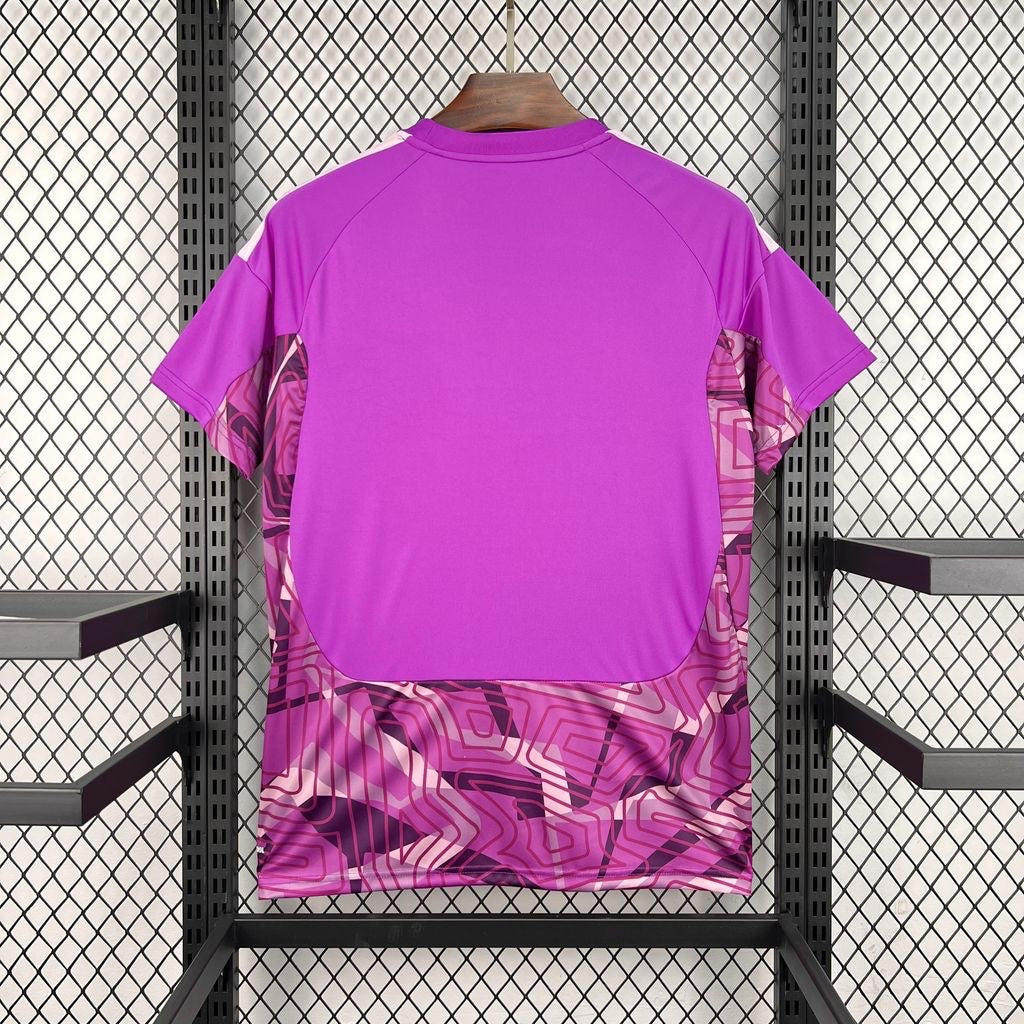 Leazofoot Cruzeiro 26/27 goalkeeper jersey in purple with a geometric pattern on the sides and back.