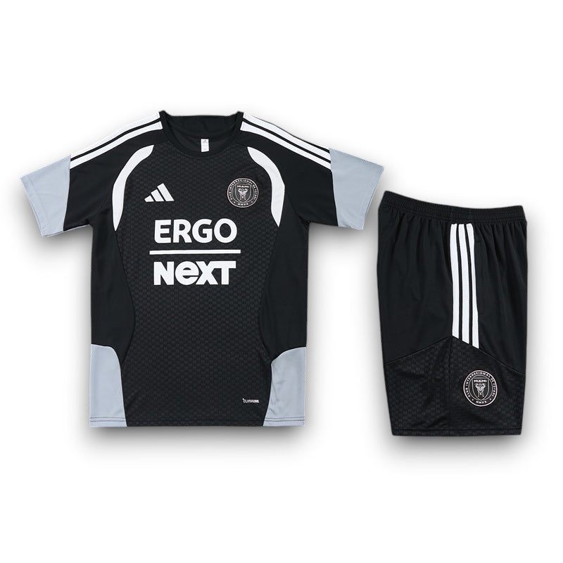 Leazofoot Inter Miami 26/27 training kit in black and grey with white accents, featuring team crest and sponsor logos.