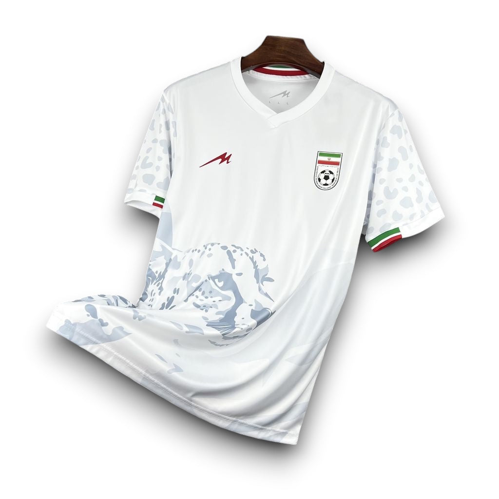 Leazofoot Iran 2026 home soccer jersey in white with a subtle leopard print pattern and national team crest.