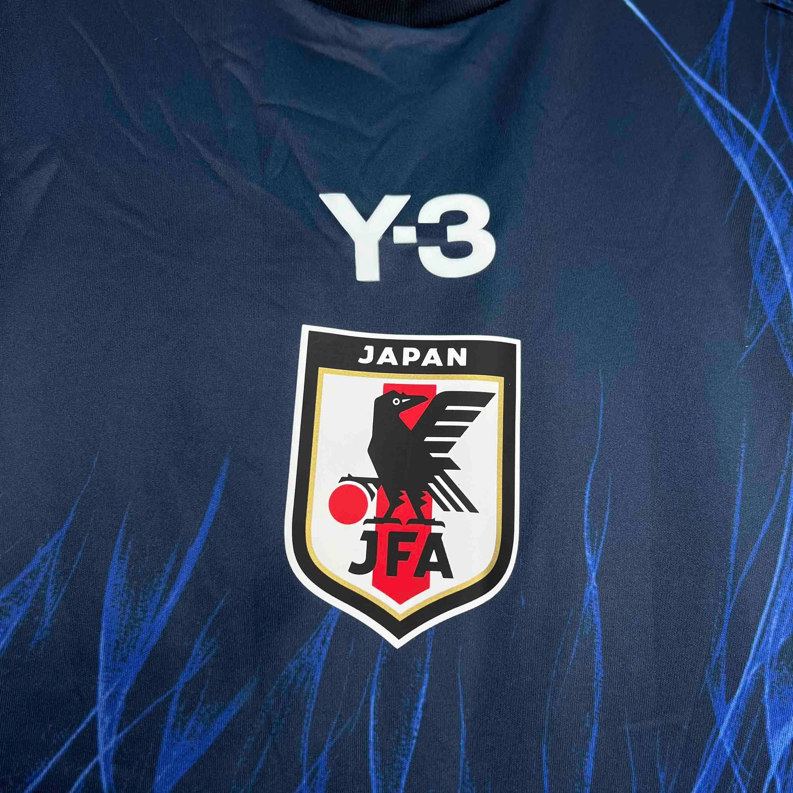 Leazofoot Japan 25/26 football jersey in dark blue with Y-3 branding and JFA crest featuring a black crow design.