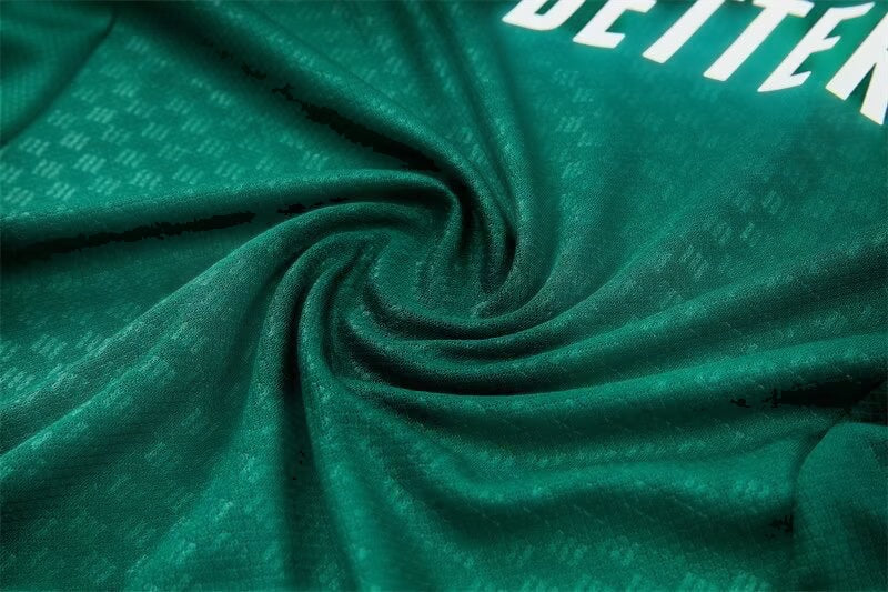 Leazofoot Real Madrid 2026 training ensemble jersey in dark green with a textured fabric pattern