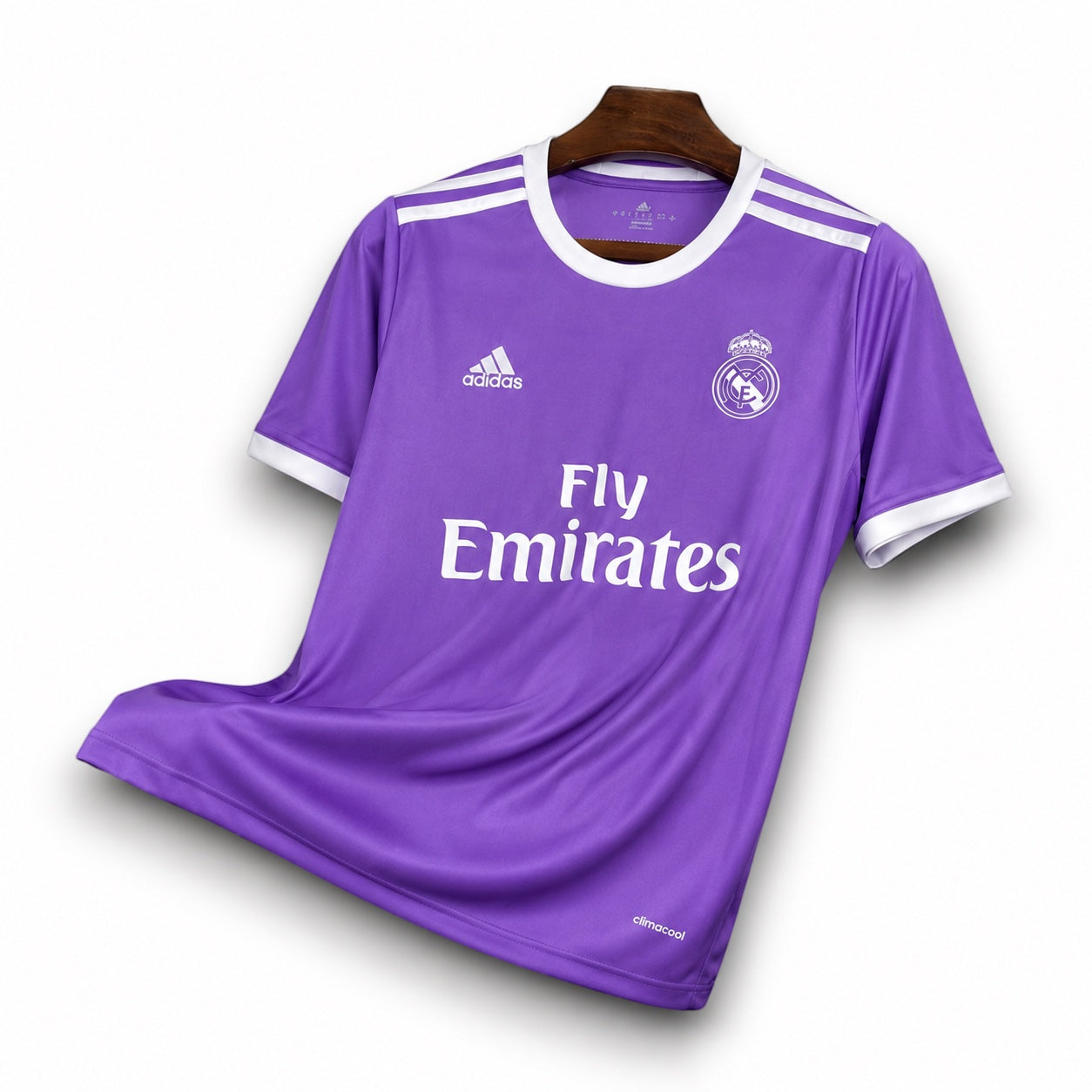 Leazofoot Real Madrid 2016-2017 away jersey in purple with white accents, featuring Fly Emirates sponsor logo.