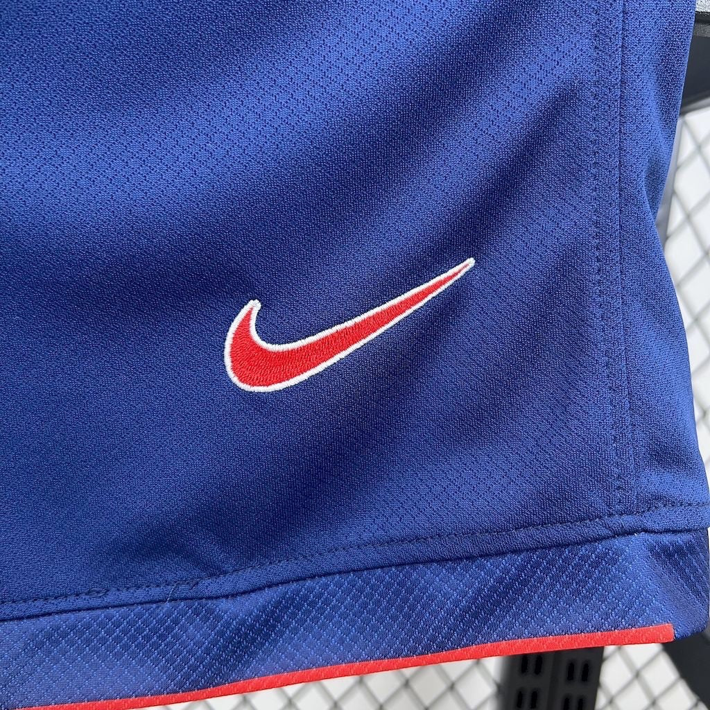 Leazofoot 2025 USA kids outdoor kit featuring a blue textured performance fabric with an embroidered red Nike swoosh.